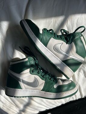 Nike Jorden air 1 retro high youth White and Green High-Top Sneakers